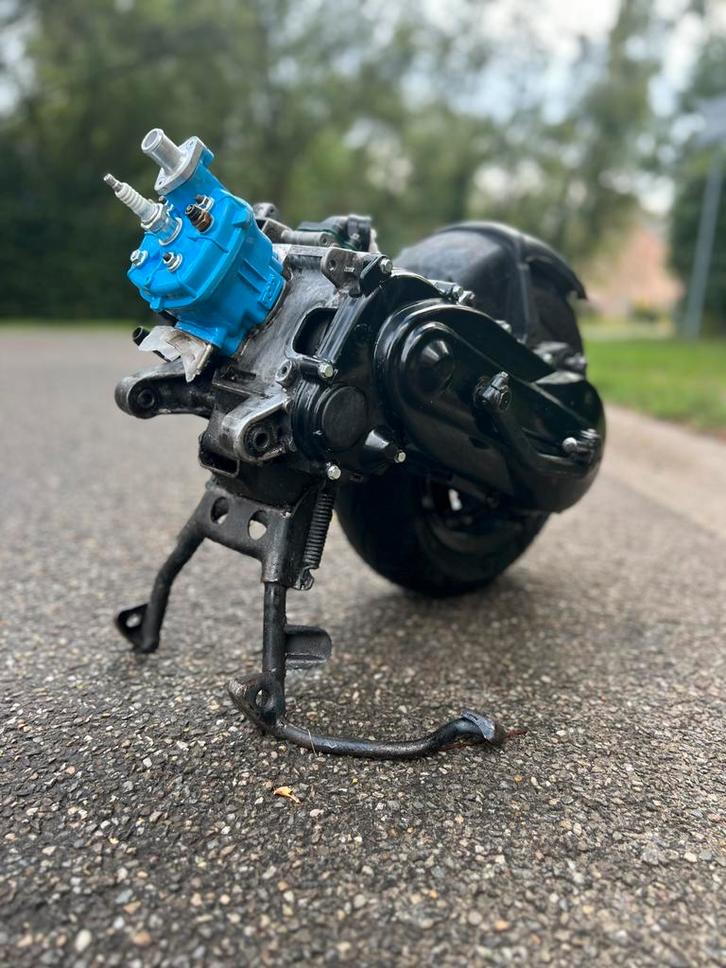 Zip h2o blok 70cc, Fietsen en Brommers, Scooters | Piaggio, Ophalen