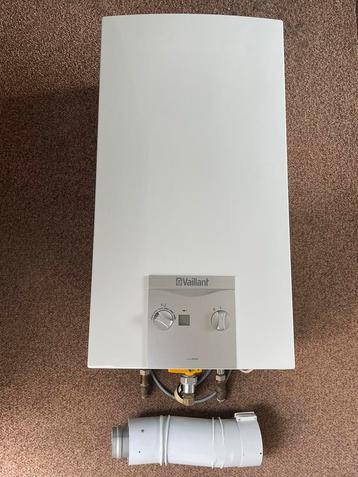 Doorstromer 29kW VALLIANT TurboMAG 17-2/0  geiser warm water beschikbaar voor biedingen