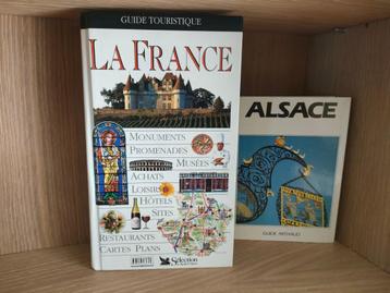 Lot de 2 livres: Guide La France + Alsace disponible aux enchères