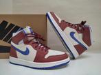 Jordan 1 Hi Zoom Team Red, maat: 42 (US10W)., Kleding | Dames, Schoenen, Overige kleuren, Verzenden, Nike Jordan, Nieuw