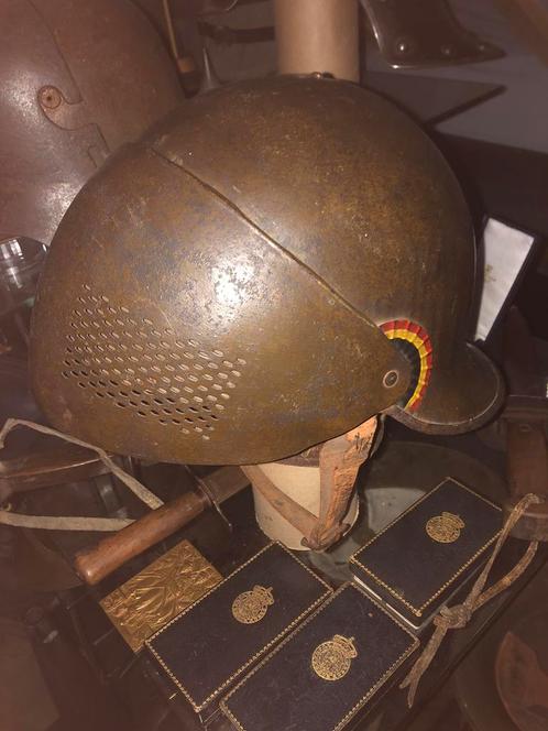 Gezocht reine elisabeth helm topprijs wordt gegeven, Verzamelen, Militaria | Algemeen, Ophalen of Verzenden