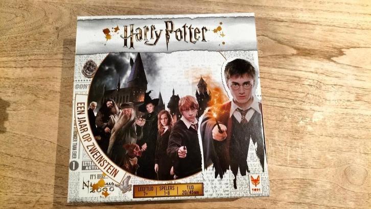 Harry Potter - Een jaar op Zweinstein (ook coöperatief), Hobby en Vrije tijd, Gezelschapsspellen | Bordspellen, Zo goed als nieuw