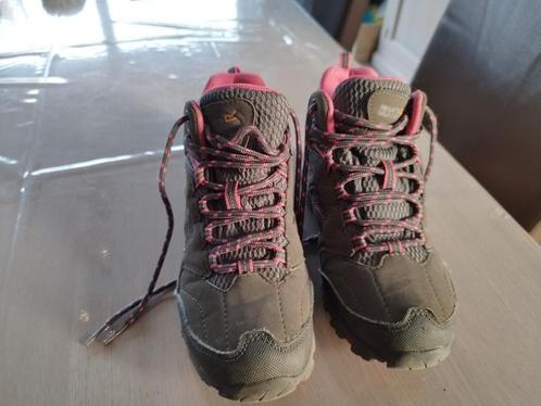Schoenen ideaal voor jeugd beweging, kamp.  Maat 32, Sport en Fitness, Bergsport en Wandelen, Schoenen, Ophalen