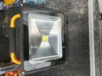 Draadloze bouwlamp van ledisons 50W verstraler 6500K, Doe-het-zelf en Bouw, Ophalen, Zo goed als nieuw, Met statief