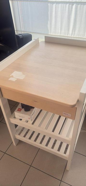 Verzorgingtafel troll nursery beschikbaar voor biedingen