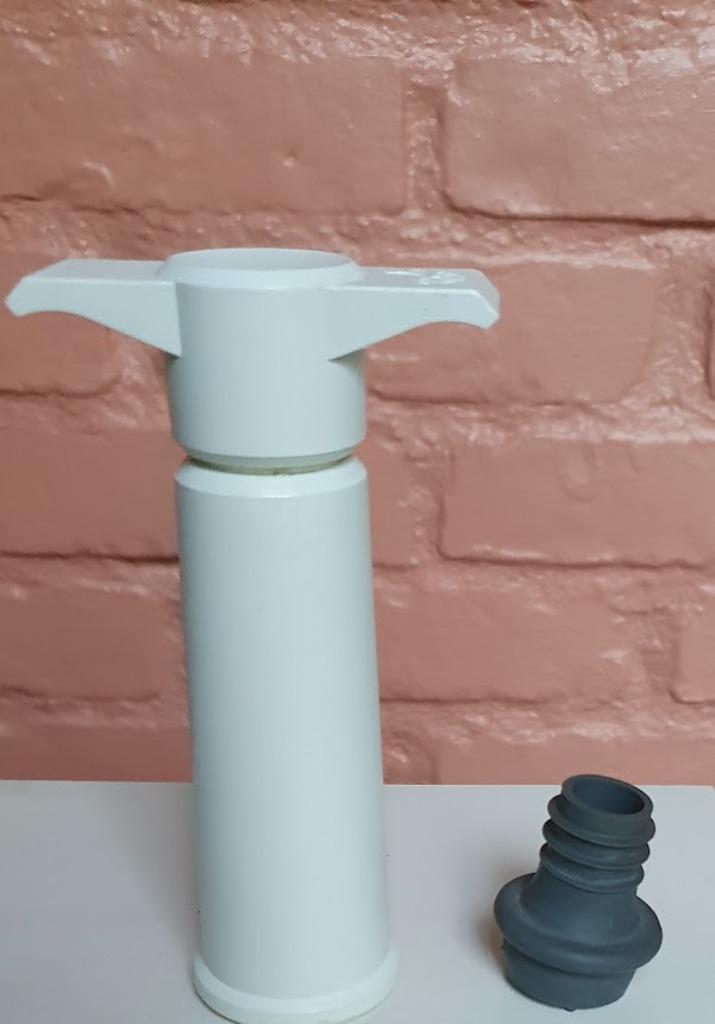 Vacuvin vacuüm wijnpomp met 1 wine stopper, Huis en Inrichting, Keuken | Keukenbenodigdheden, Zo goed als nieuw, Ophalen