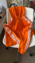 Sweat-shirt orange adidas pull neuf, Vêtements | Femmes, Comme neuf, Orange