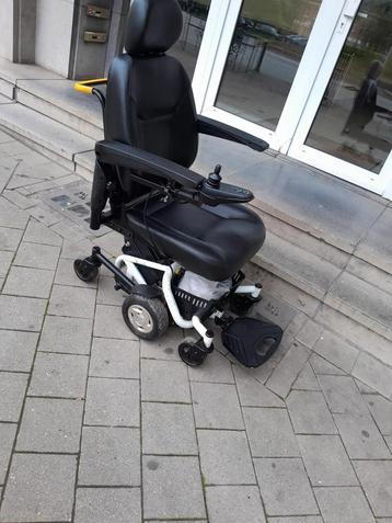 Chaise roulante electrique scootmobiel mobility scooter PMR 