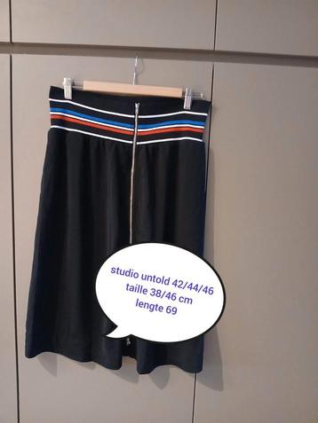 Rok studio untold 42/44/46 beschikbaar voor biedingen