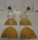 2 NIEUWE bierglazen LEFFE + 4 houten onderzetters, Verzamelen, Ophalen of Verzenden, Nieuw, Glas of Glazen, Leffe