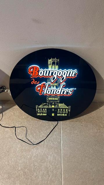 Licht reclame Bourgogne des Flandres. beschikbaar voor biedingen