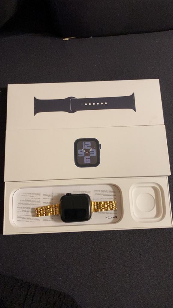 Apple watch SE 44mm, Bijoux, Sacs & Beauté, Montres connectées, Comme neuf, Enlèvement ou Envoi