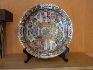 chinees canton bord beschikbaar voor biedingen