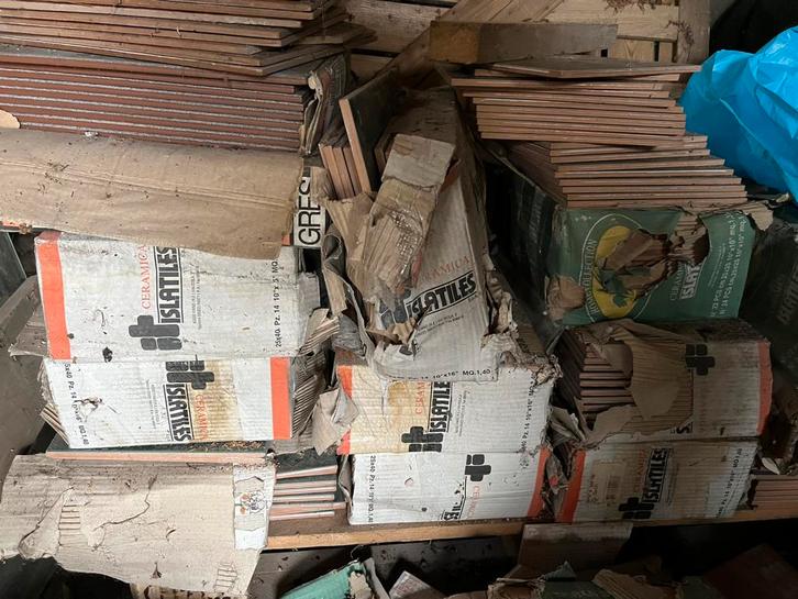 Gratis Partij met diverse tegels, Bricolage & Construction, Dalles & Carrelages, Neuf, Enlèvement