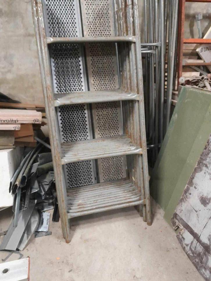 Echaffaudages, Bricolage & Construction, Échafaudages, Comme neuf, Échafaudage fixe ou roulant, 5 mètres de hauteur ou plus, Enlèvement ou Envoi