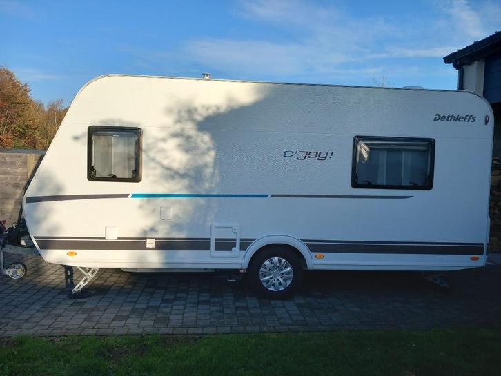 Caravan Dethleffs C-JOY 460 LE, Caravans en Kamperen, Caravans, Particulier, tot en met 3, 750 - 1000 kg, Treinzit, Dethleffs