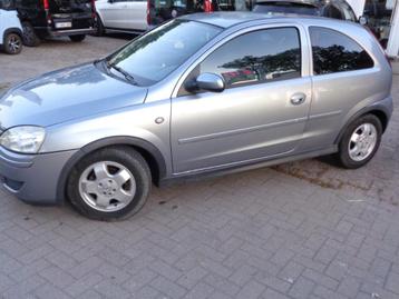  opel corsa  gekeurd voor verkoop met AIRCO en ABS !!!! beschikbaar voor biedingen