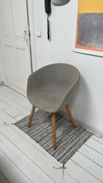 Chaise design premium HAY – About A Chair AAC 123 beschikbaar voor biedingen
