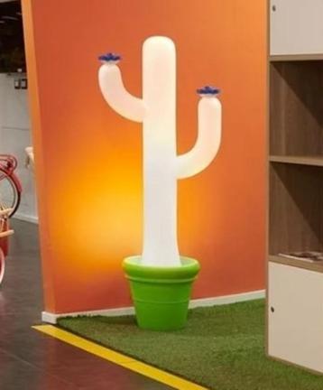 Lampadaire en polyéthylène peint à la main Cactus, Enlèvement, Comme neuf, Synthétique