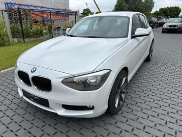 BMW 1 reeks | BENZINE | NAVIGATIE | PARKEERSENS beschikbaar voor biedingen