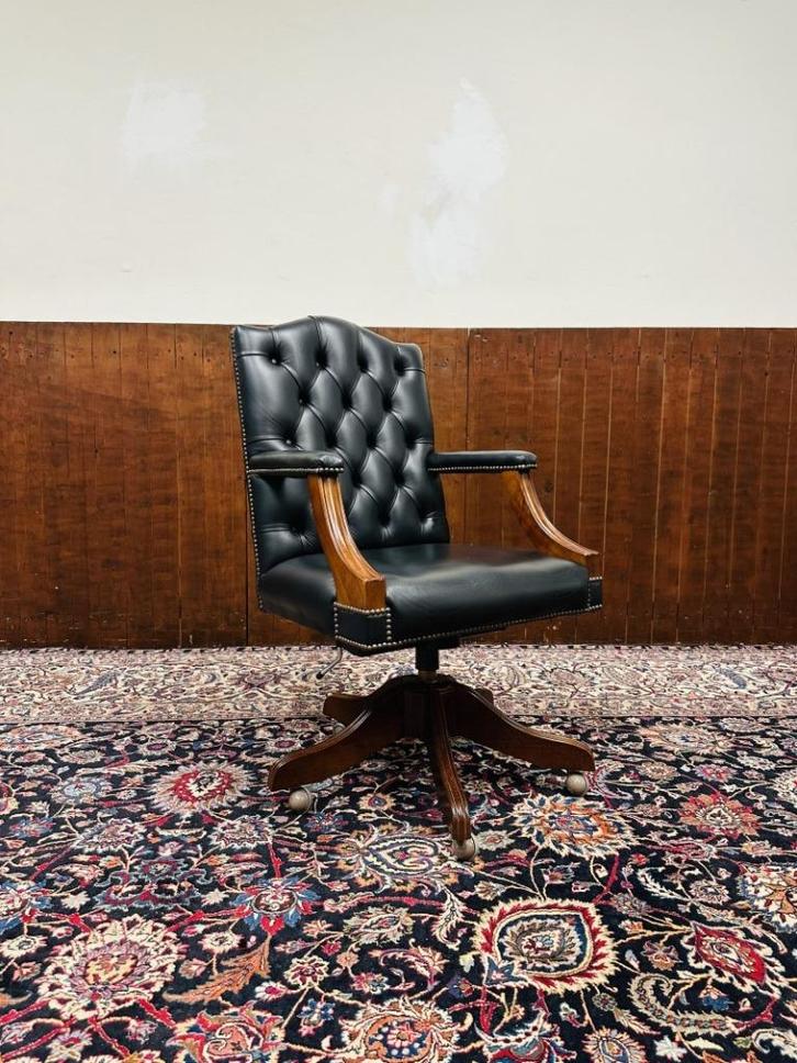 Klassiek Engels Chesterfield Bureaustoel, Antiek en Kunst, Antiek | Kantoor en Zakelijk, Ophalen of Verzenden