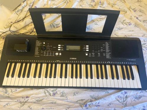 Yamaha keyboard, Muziek en Instrumenten, Keyboards, Gebruikt, 61 toetsen, Yamaha, Aanslaggevoelig, Midi-aansluiting, Ophalen