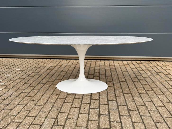 Table à manger ovale Original Knoll Tulip (198 cm) Carrara, Maison & Meubles, Tables | Tables à manger, Enlèvement ou Envoi