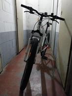 VÉLO VTT ST 100 FEMME BLANC ROSE 27,5 (DECATHLON), Fietsen en Brommers, Fietsen | Dames | Sportfietsen en Toerfietsen, Ophalen