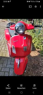 Vespa 125 cc Super GTS met ABS, Fietsen en Brommers, Ophalen, Zo goed als nieuw