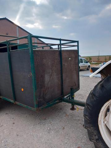 beestenkar / veewagen beschikbaar voor biedingen
