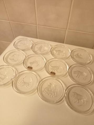 12 onderzetters, sterrenbeelden, Val St Lambert-kristal beschikbaar voor biedingen