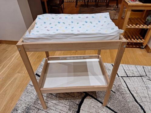 Commode, beuken/wit, 72x53 cm met matras, Kinderen en Baby's, Kinderkamer | Commodes en Kasten, Gebruikt, Ophalen