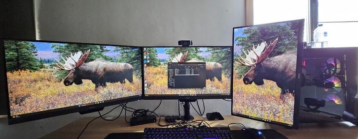 Triple Monitor + Arm, Computers en Software, Monitoren, Gebruikt, 60 Hz of minder, DisplayPort, HDMI, Ingebouwde speakers, In hoogte verstelbaar