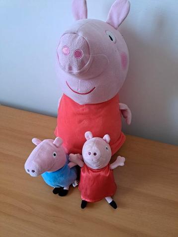 Peppa pig knuffels beschikbaar voor biedingen