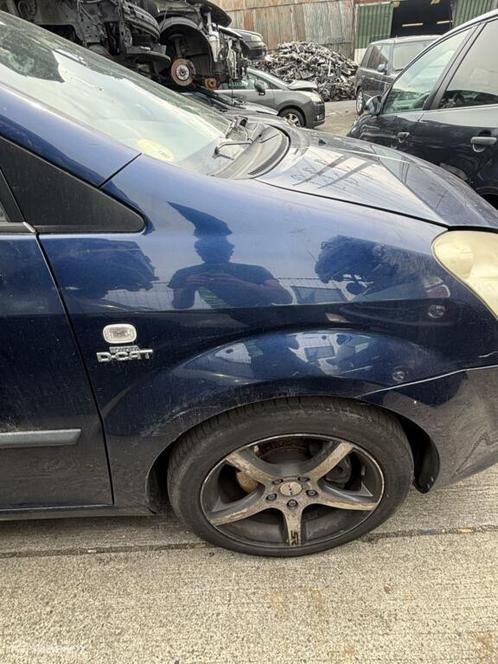 Voorscherm rechts Toyota Corolla Verso ('02-'06), Auto-onderdelen, Carrosserie, Toyota, Gebruikt, Ophalen of Verzenden