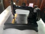 Ancienne machine à coudre, Antiquités & Art, Antiquités | Machines à coudre, Enlèvement ou Envoi