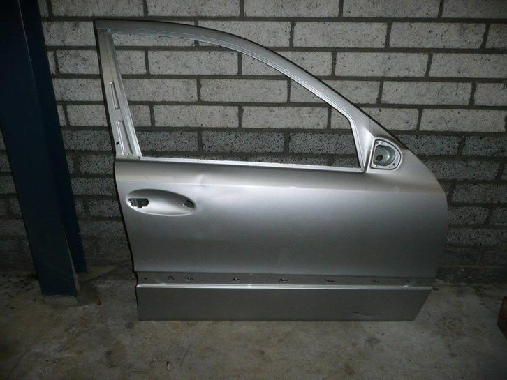 Mercedes-Benz C-Klasse W203 Deur Portier RV Rechtsvoor, Auto-onderdelen, Carrosserie, Deur, Mercedes-Benz, Gebruikt, Ophalen of Verzenden