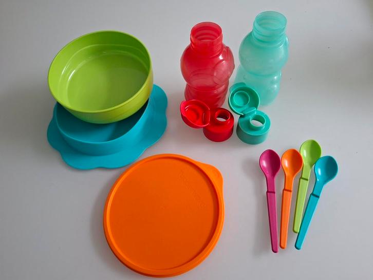 Tupperware bordje m bestek,2 ecoflesjes, nog inverpakking, Maison & Meubles, Cuisine| Tupperware, Neuf, Enlèvement ou Envoi