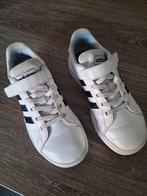 Adidas sneakers maat 32, Ophalen, Adidas, Gebruikt, Sportschoenen