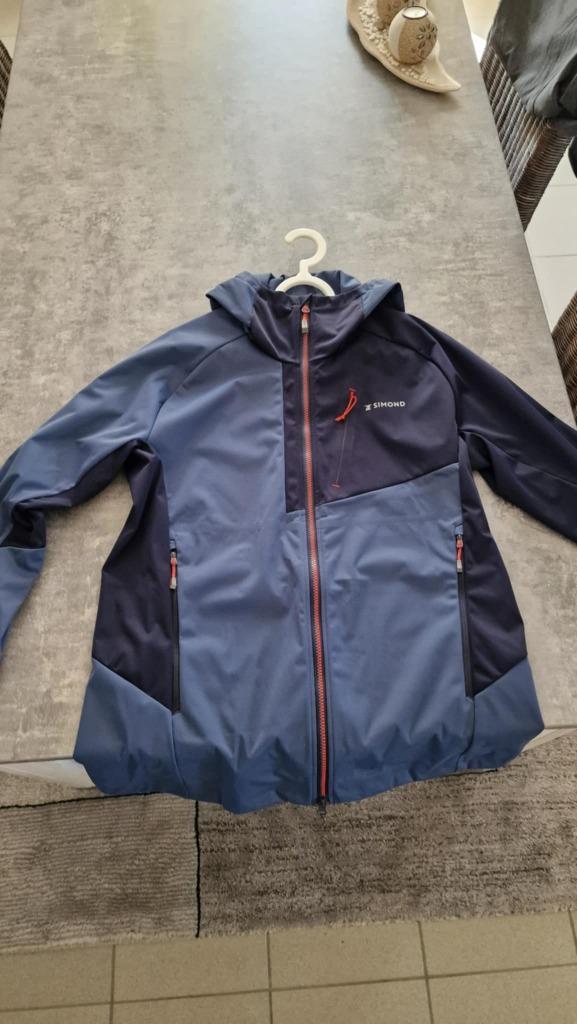 SOFTSHELL WANDEL/BERG JAS SIMOND MAAT XL 40EURO NIEUW, Sport en Fitness, Bergsport en Wandelen, Nieuw, Kleding, Ophalen