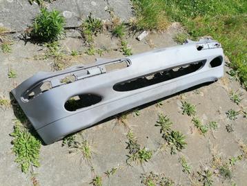 Mercedes bumper vooraan beschikbaar voor biedingen