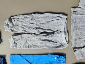 grijze jogging broek 86cm beschikbaar voor biedingen
