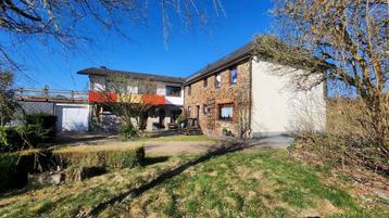 Immeuble à vendre à Saint-Vith, 5 chambres, 409 kWh/m²/an, 5 pièces, 98732 kWh/an, 360 m²
