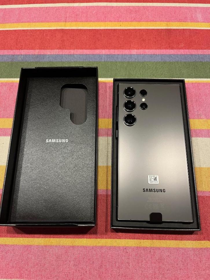 Samsung S24 Ultra Black Titanium - 2 jaar garantie - Factuur, Telecommunicatie, Mobiele telefoons | Samsung, Zo goed als nieuw