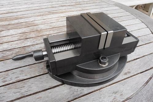 Zelf-centrerende machineklem / bankschroef, Doe-het-zelf en Bouw, Gereedschap | Handgereedschap, Nieuw, Ophalen