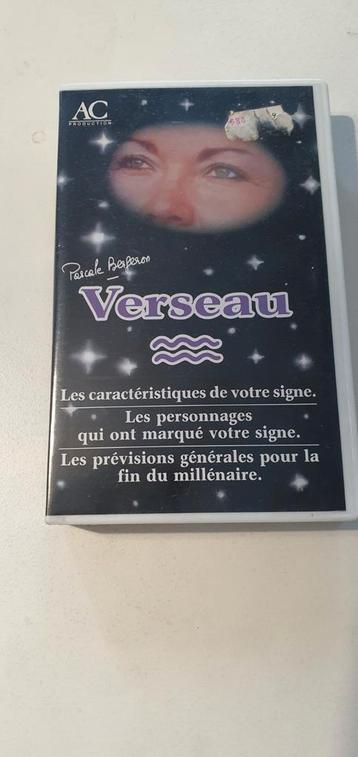 Cassettes vidéo VHS le verseau  beschikbaar voor biedingen