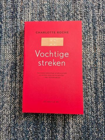 Boek Charlotte Roche - Vochtige Streken beschikbaar voor biedingen