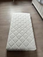 Baby matras 120 cm op 60 cm, 10 cm dik in zeer goede staat, Ophalen, Zo goed als nieuw, Matras