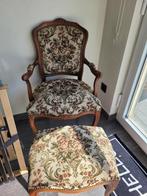 Mooie stoel met bijpassende voetbankje, Antiek en Kunst, Antiek | Meubels | Stoelen en Sofa's, Ophalen of Verzenden