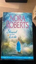 Nora Roberts Sleutel tot het licht, Livres, Romans, Comme neuf, Enlèvement